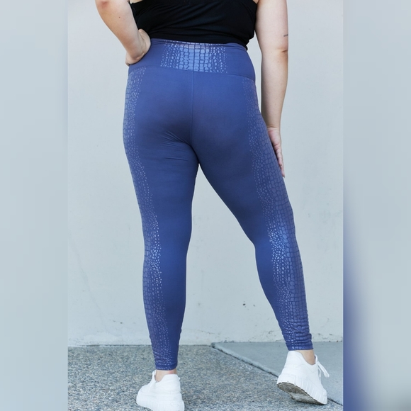 New Rae Mode Plus Size Microfiber Wide Waistband Leggings - Picture 3 of 4